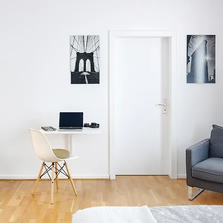 Stylish Apartment - 3 Min Walk To Wuppertal Main Train Station - Close To The University - Kitchen - Netflix Esterno foto